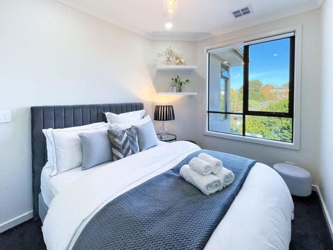 Delux Camberwell Sunny Townhouse - Darwin Holiday 4