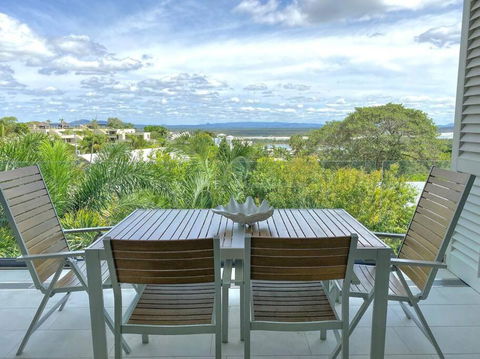 Deluxe Noosa Penthouse With 5-Star Views - Darwin Holiday 1