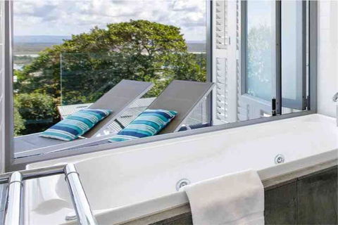 Deluxe Noosa Penthouse With 5-Star Views - Darwin Holiday 4