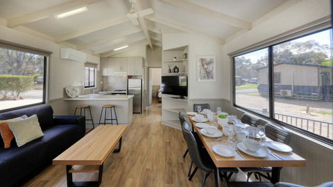 Deniliquin Riverside Caravan Park - Darwin Holiday 4