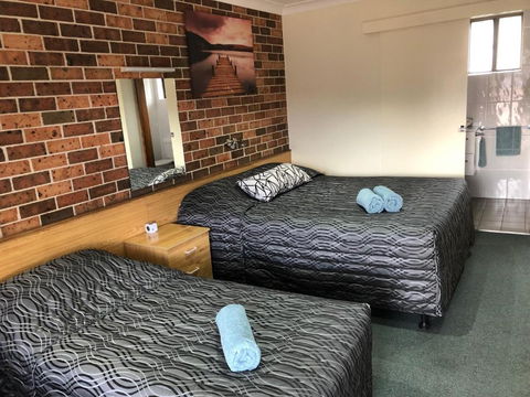 Denman Motor Inn - Darwin Holiday 2