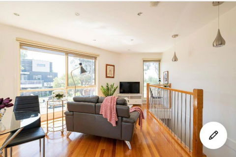 Design/bright/cosy Townhouse Between Airport &city - Darwin Holiday 0