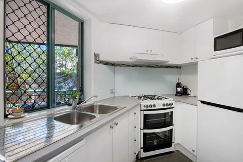 Designer Suites - Diors Delight - Surfers Paradise - Darwin Holiday 3