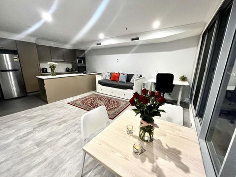 Dana-Cozy Apartment With Shared Entry In The City - Darwin Holiday 1