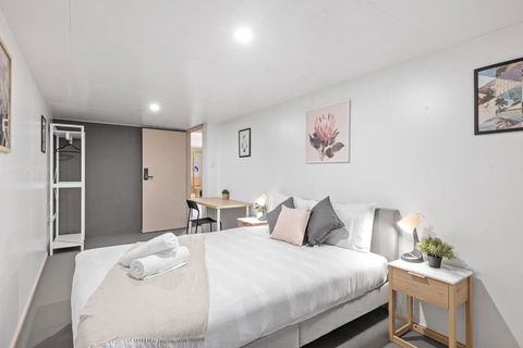 Detached Queen Room In Pymble - Serene Spot - Shared Bathroom - Darwin Holiday 2