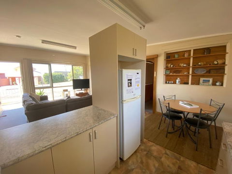 Denhams Beach Cottage - Darwin Holiday 4