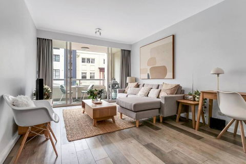 Darling Harbour Delight - A Pyrmont Scandi-chic Stay - Darwin Holiday 0