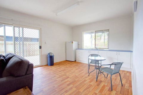 29 Cypress Avenue - Rainbow Beach, Close To The Beach With A Pool - Darwin Holiday 2