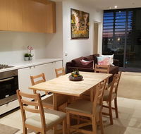 2BEDS Melbourne Central - Crown Casino - Colin - S Cross - Darwin Holiday