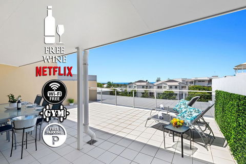 2BR Coolum Beach , Rooftop Terrace, Spa, Tennis, Pool - Darwin Holiday 0