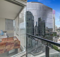 2BR Vue Grand Southbank Melbourne FREE Parking - Darwin Holiday