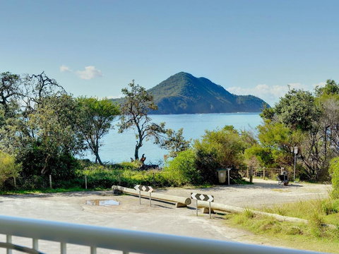 3 'Albacore', 12 Ondine Close - Waterfront, Pool, Lift & Views - Darwin Holiday 0