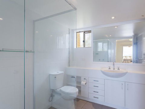 3 'The Clippers' 131 Soldiers Point Road - Fabulous Waterfront Unit - Darwin Holiday 3
