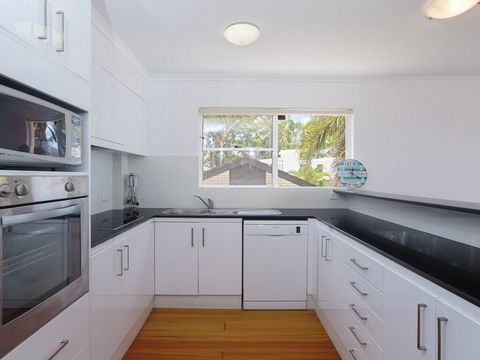 3 'The Clippers' 131 Soldiers Point Road - Fabulous Waterfront Unit - Darwin Holiday 1