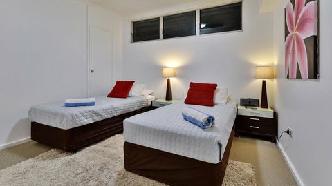 3 Bedroom Poinciana Lodge - Darwin Holiday 1