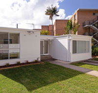 3 Lillian Street - fantastic house so close to the water - Darwin Holiday