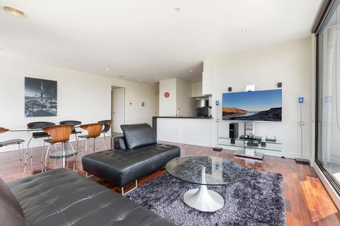 3-Bed Apartment With Parking Near Parks And Dining - Darwin Holiday 0