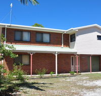 31 Bombala Crescent - Two storey home with covered outdoor deck fully fenced backyard. Pet friendly - Darwin Holiday
