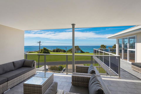 31 McMillan Crescent - Darwin Holiday 0
