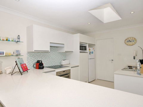 32 'Bay Parklands', 2 Gowrie Avenue - Fantastic Unit With Air Conditioning, Pool, Tennis Court & Spa - Darwin Holiday 2