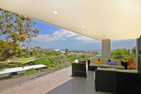 32 Barra Crescent, Coolum Beach. Bond 500, FOXTEL, WIFI, Linen Supplied - Darwin Holiday 0