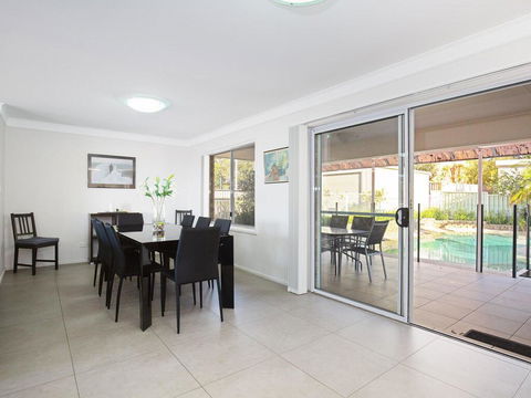 33 Gloucester St -huge Holiday House In Nelson Bay With Pool And Stunning Water Views - Darwin Holiday 2