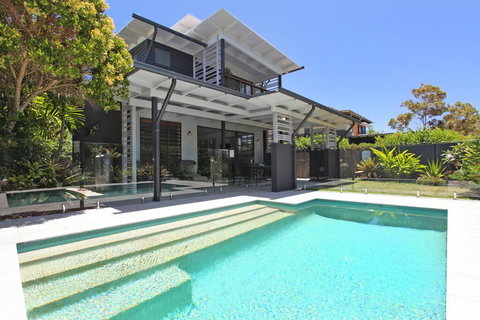 34 Boardrider Crescent, Mount Coolum - Darwin Holiday 0