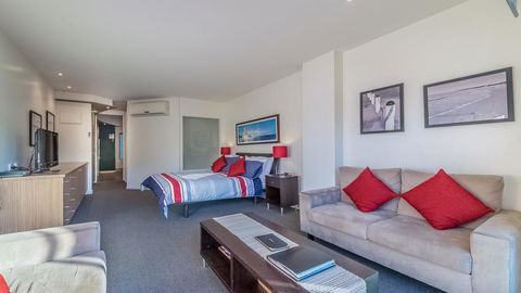 344 The Waves, Cowes - Darwin Holiday 3
