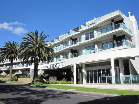 344 The Waves, Cowes - Darwin Holiday 1