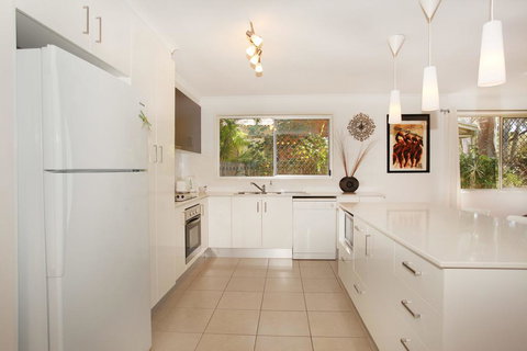 35 Santa Monica Avenue Coolum Beach, Pet Friendly, Linen Included - Darwin Holiday 3