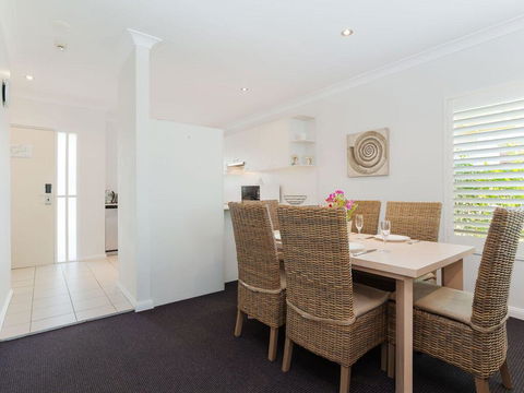 356 ' Oaks Pacific Blue', 265 Sandy Point Rd - Air Conditioned, Direct Pool Access And Suited For Disability - Darwin Holiday 2