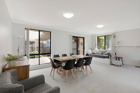 37 Mort Avenue - Darwin Holiday 2