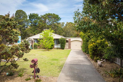 37 Mort Avenue - Darwin Holiday 1