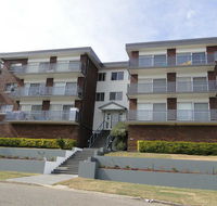 4 'Adriana' 83 Ronald Avenue - open plan living with backyard - Darwin Holiday