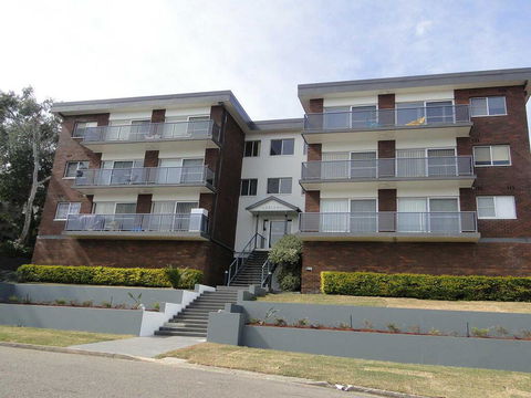 4 'Adriana', 83 Ronald Avenue - Open Plan Living With Backyard - Darwin Holiday 0