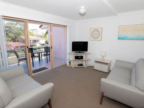 4 'Frangipani' 30 Leonard Avenue - Spacious Townhouse - Darwin Holiday 1
