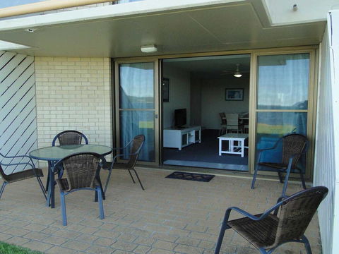 4 'Harbourside' 3-7 Soldiers Point Road - Ground Floor On The Waterfront - Darwin Holiday 1