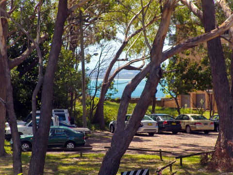 4 'Magnus Gardens', 7 Magnus St - Beautiful Air Conditioned Unit With Filtered Water Views & WIFI - Darwin Holiday 1