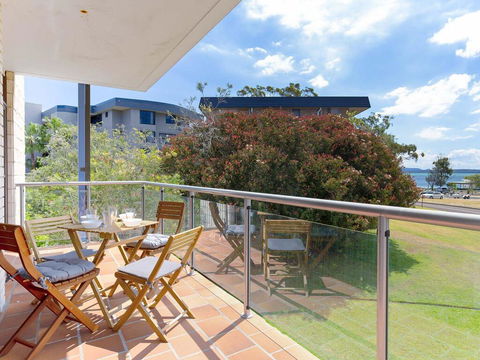 4 'Villa Ellisa', 10 Columbia Close - Beautiful Unit With Beautiful Water Views At Little Beach - Darwin Holiday 0