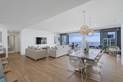 4 Bedroom Sub Penthouse Lvl 60 At Circle On Cavill - Darwin Holiday 2