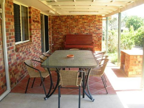 4 Boronia Place - Rainbow Beach, Perfect, Convenient Location, Fenced Yard - Darwin Holiday 3