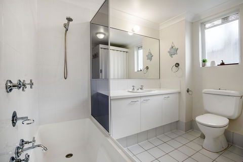 4 Cote D Azur 6 Douglas Street - Darwin Holiday 2