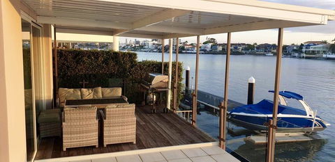 4.5 Million Dollar Surfers Paradise Dream Mansion - Darwin Holiday 1