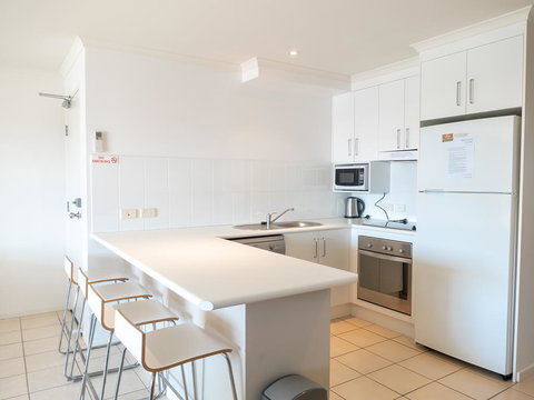 4/4 On First - Darwin Holiday 1