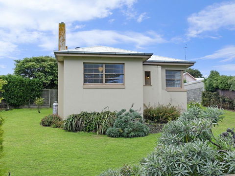40 Campbell - Darwin Holiday 0