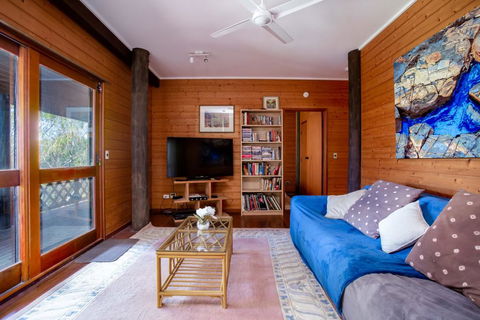 41 Carlo Circle - Rainbow Beach, Huge Beach House With Room For Everyone - Darwin Holiday 2