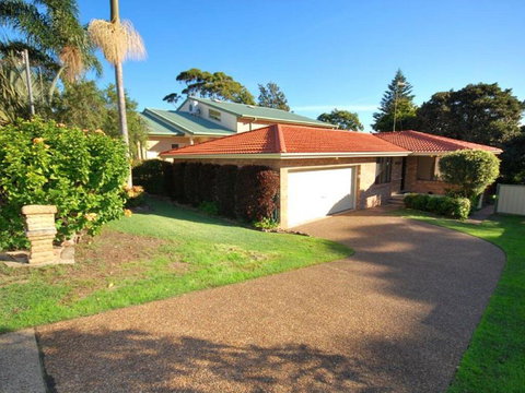41 Leonard Avenue- Pet Friendly, Boat Parking & Aircon - Darwin Holiday 0