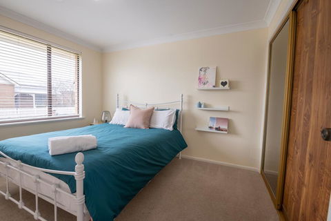 42 Rosemary Lane - Central Orange - Spacious Family Home - Quiet Lane - Darwin Holiday 2