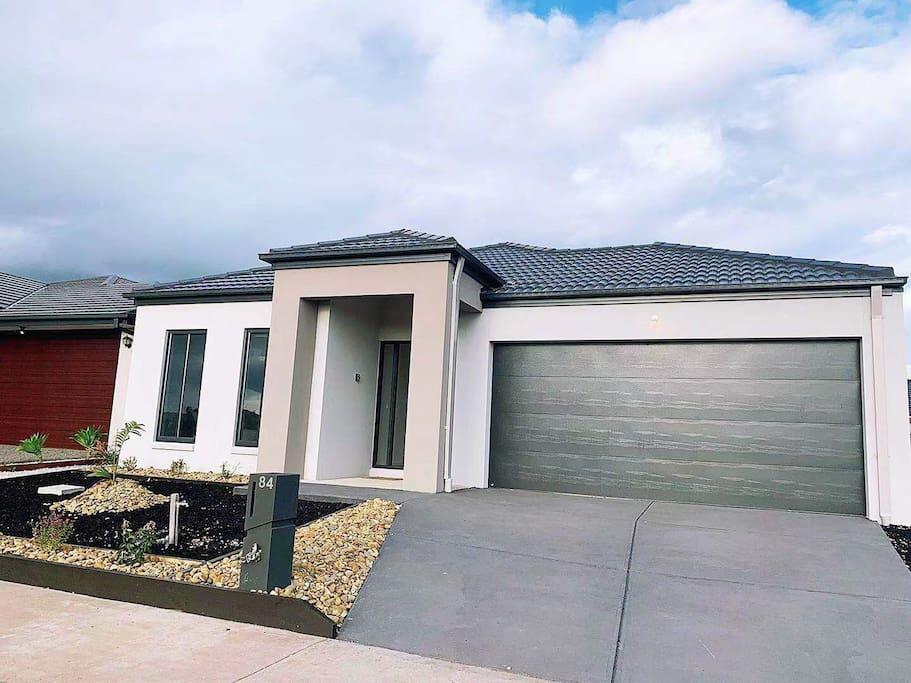 Tarneit VIC Darwin Holiday