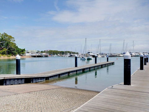 5 'Casuarina's ' 33 Soldiers Point Road - Superb Waterfront Unit - Darwin Holiday 3